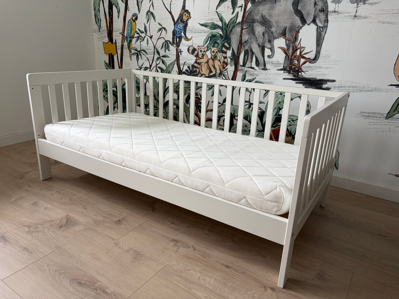 Petit Amélie Plume peuterbed 70x140 wit incl. matras, Kinderen en Baby's, Kinderkamer | Bedden, Ophalen, Gebruikt, 70 tot 85 cm