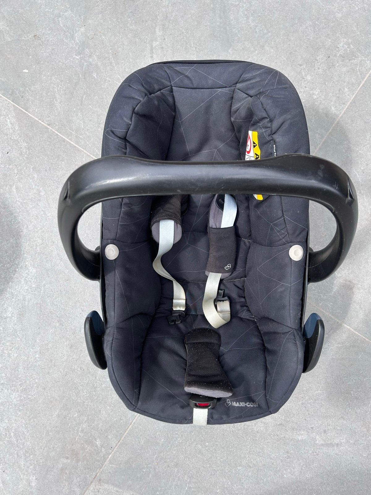 Maxi-Cosi Pebble Plus autostoel met 2wayFix base, Ophalen, Autogordel of Isofix, Gebruikt, Zijbescherming