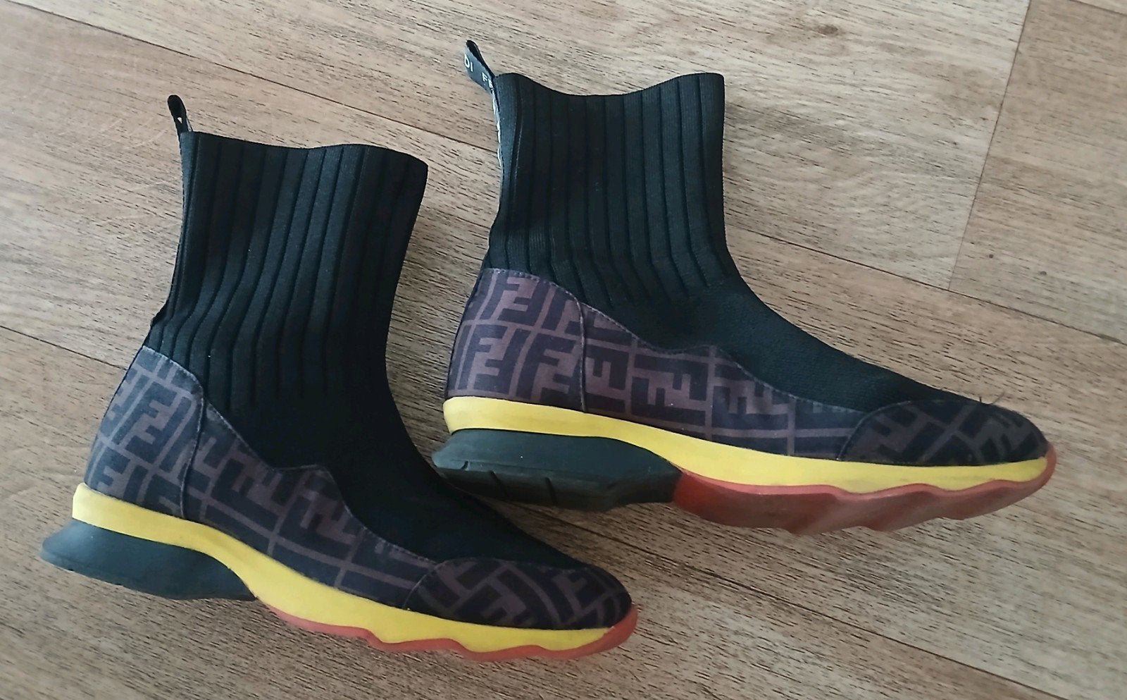 Laarzen Mt.38   (Fendi), Hoge laarzen, Zwart, Ophalen of Verzenden, Zo goed als nieuw