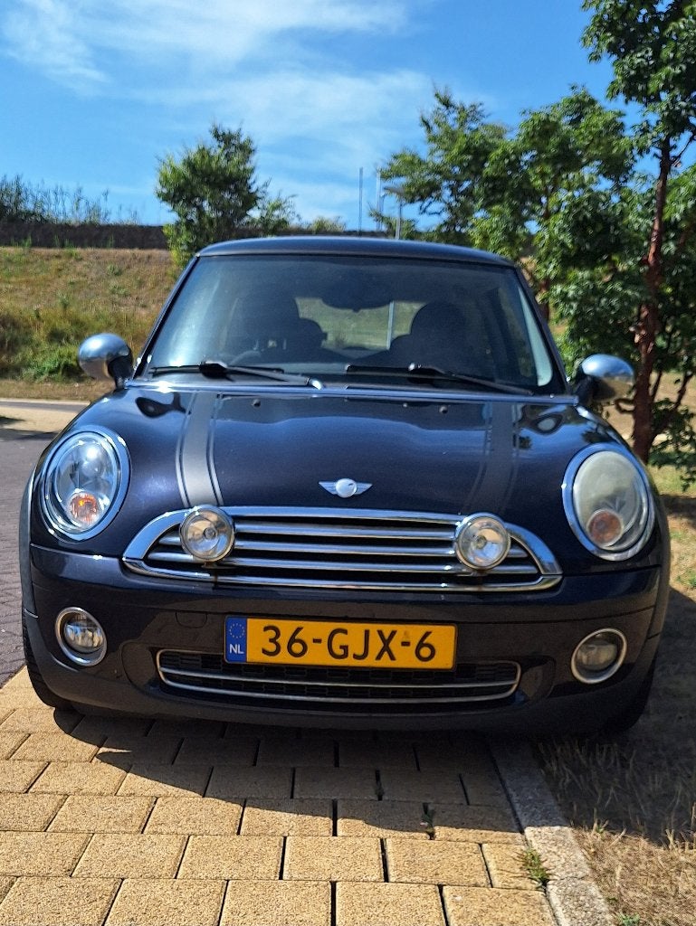 Mini (r56) 1.4 95pk 2008, Voorwielaandrijving, Stof, Zwart, 4 stoelen