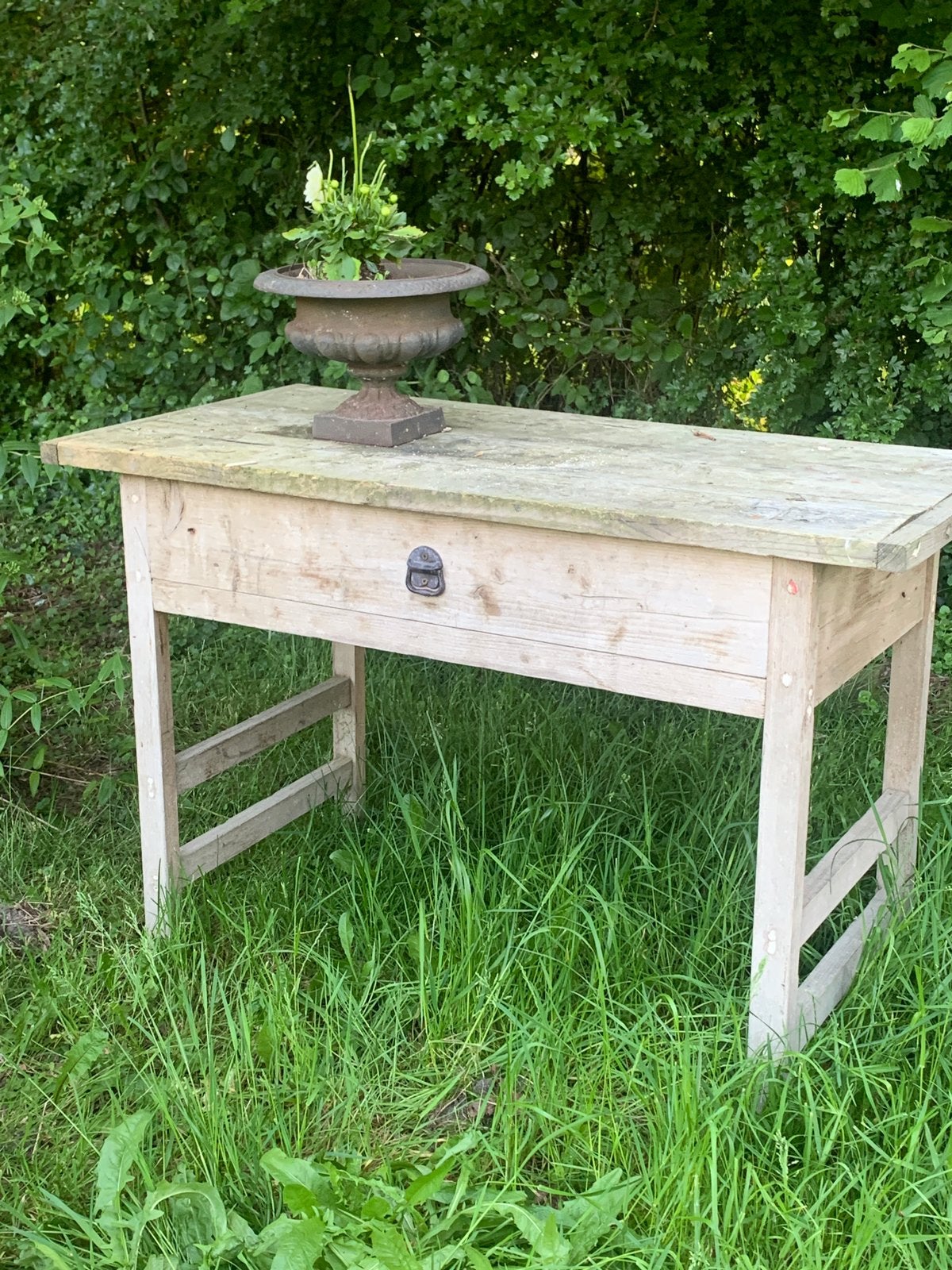 Leukr tuin tafel - sidetable - oppottafel, Tuin en Terras, Picknicktafels, Ophalen, Gebruikt, Rechthoekig, Hout