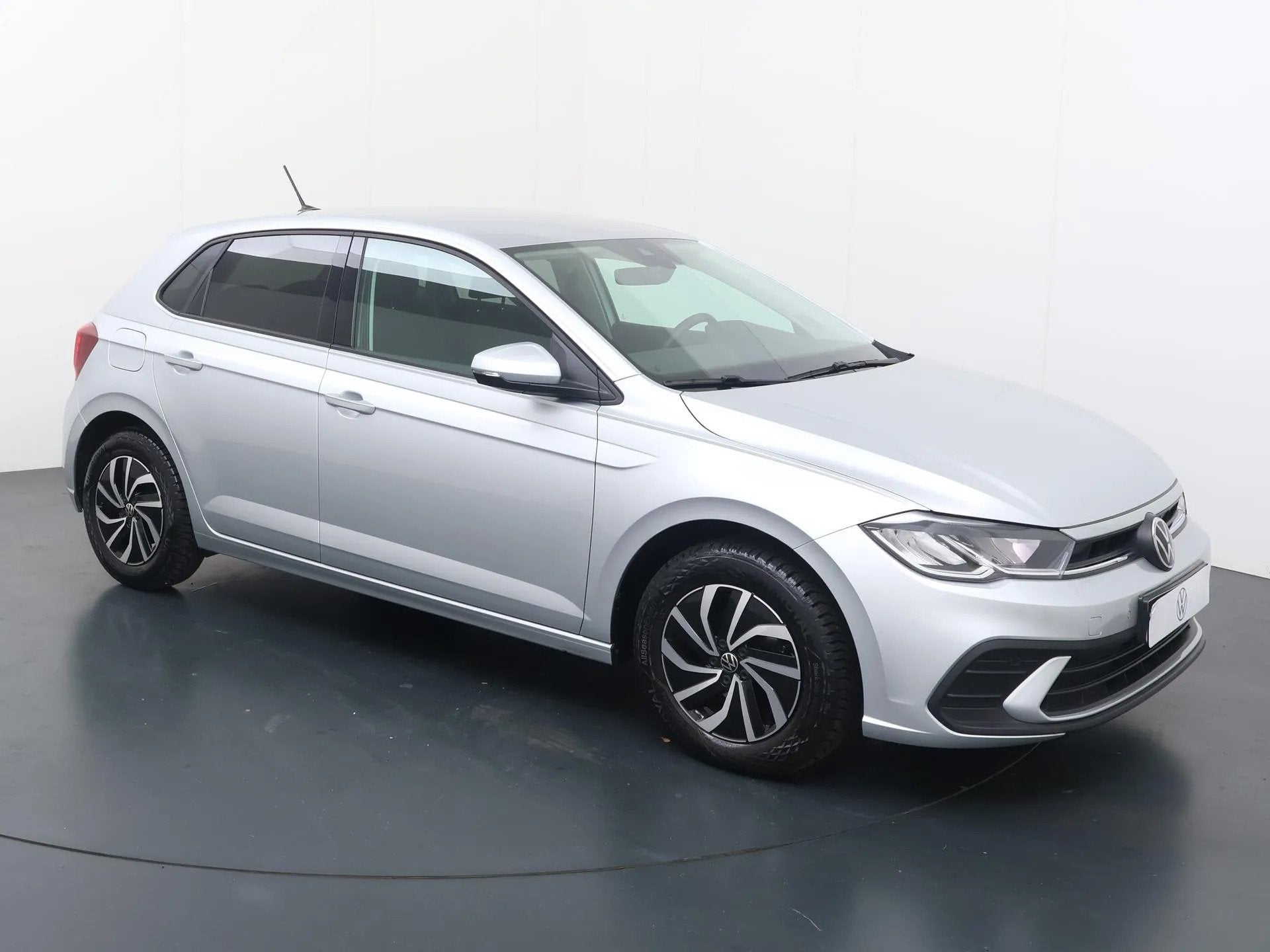 Volkswagen Polo 1.0 TSI Life (bj 2024), Gebruikt, Bedrijf, Handgeschakeld, 1000 kg