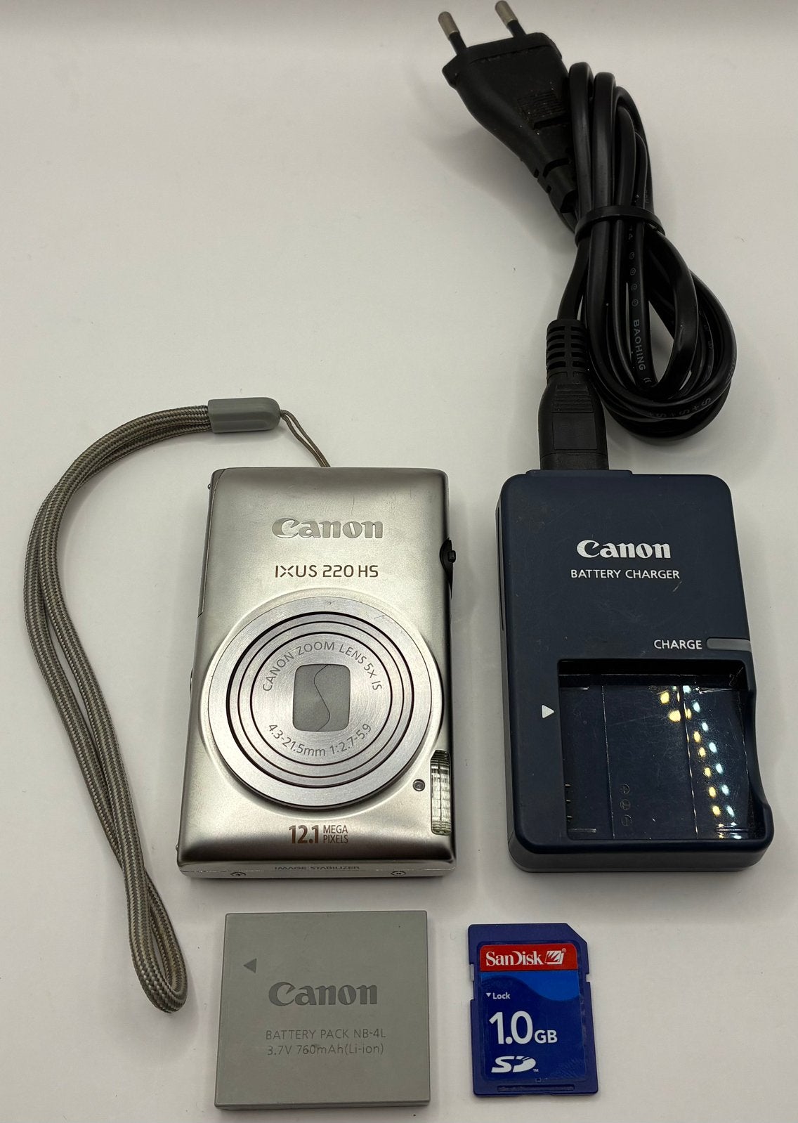Canon IXUS 220 HS - compact camera, Ophalen of Verzenden, Zo goed als nieuw, Canon, 8 keer of meer