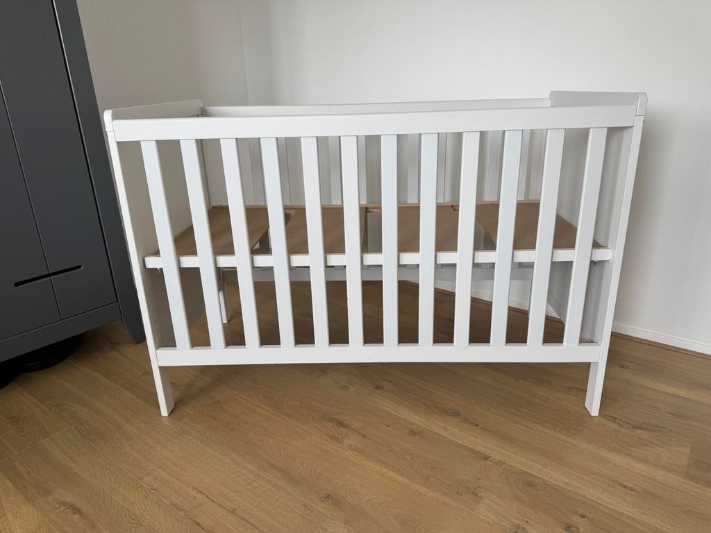Europe babybed/ledikant Ralph wit 120 x 60 cm, Ophalen, Zo goed als nieuw, Ledikant