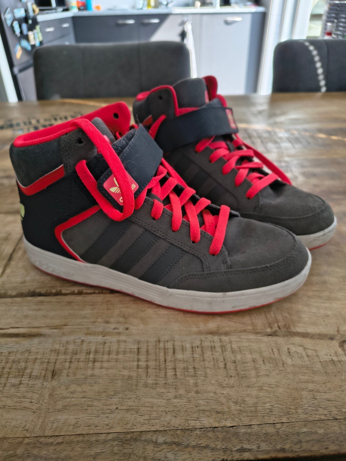 Adidas sneakers, varial mid, halfhoge sportschoen, maat 41, Ophalen of Verzenden, Zo goed als nieuw, Jongen of Meisje, Schoenen