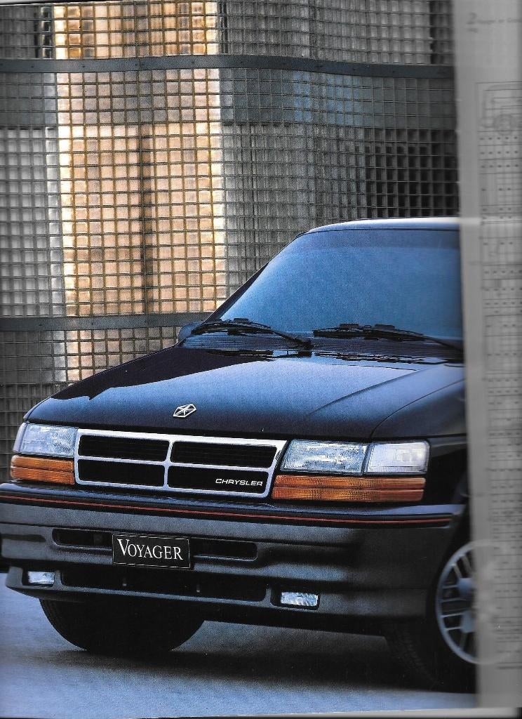 CHRYSLER VOYAGER  1991, 2 folders + fabrieksfoto's, Ophalen of Verzenden, Zo goed als nieuw, Overige merken