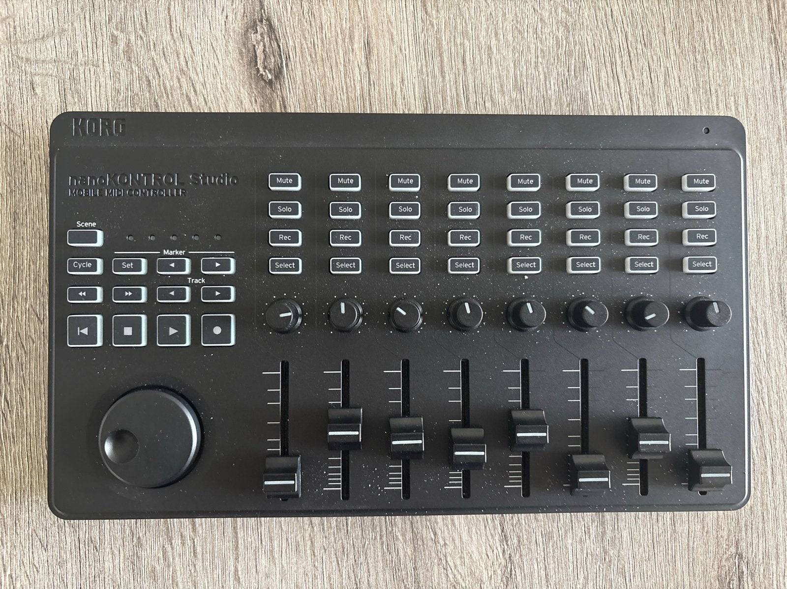 Korg nanoKONTROL Studio MIDI Controller, Muziek en Instrumenten, Midi-apparatuur, Ophalen, Zo goed als nieuw