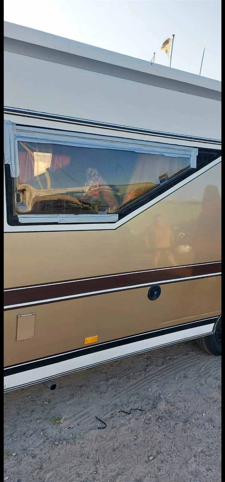 Camper zijraam hobby 600 bj '86 gezocht !, Ophalen, Gebruikt