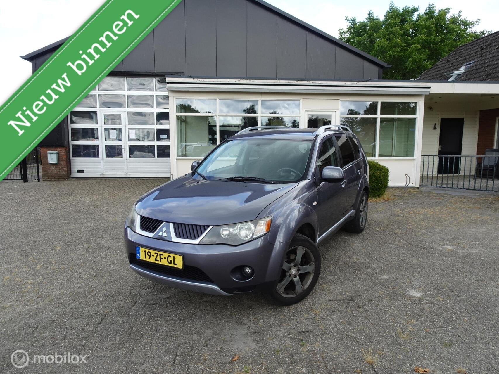 Mitsubishi Outlander 2.4 Intro Edition 2WD, Auto's, Mitsubishi, Voorwielaandrijving, Stof, Zwart, 4 cilinders