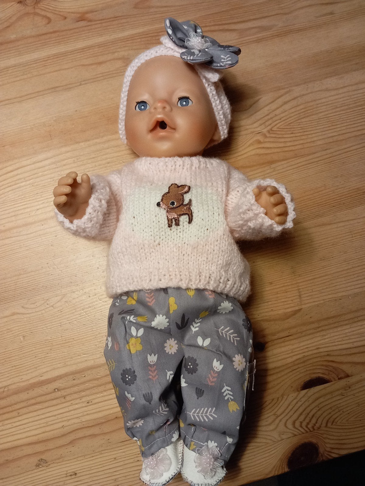 Zelfgemaakte poppenkleertjes voor pop 43 cm 4 delig., Ophalen of Verzenden, Nieuw, Babypop