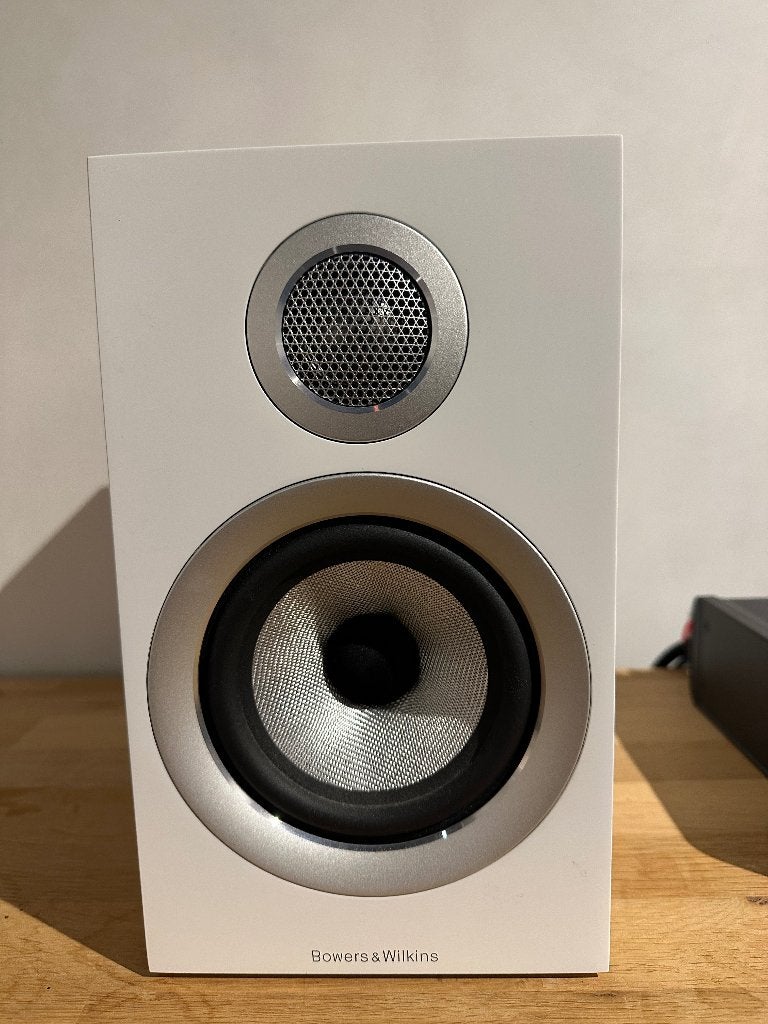 Bowers & Wilkins 707 S2 Wit, Audio, Tv en Foto, Luidsprekers, Basreflex, Ophalen of Verzenden, Zo goed als nieuw, Bowers & Wilkins (B&W)