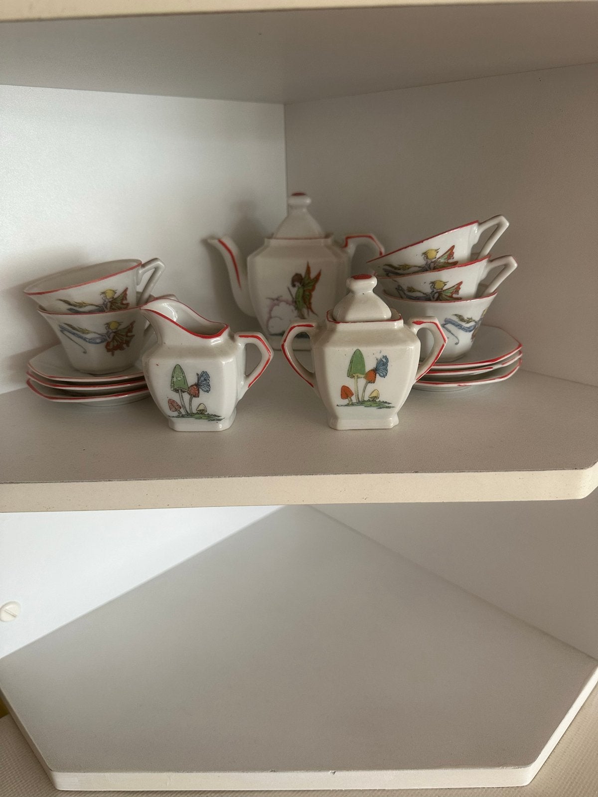 Vintage kinderserviesje met sprookjesfiguren, Antiek en Kunst, Ophalen of Verzenden