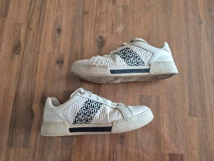 Tommy hilfiger sneakers maat 37, Kleding | Dames, Schoenen, Wit, Ophalen of Verzenden, Tommy Hilfiger, Sneakers of Gympen