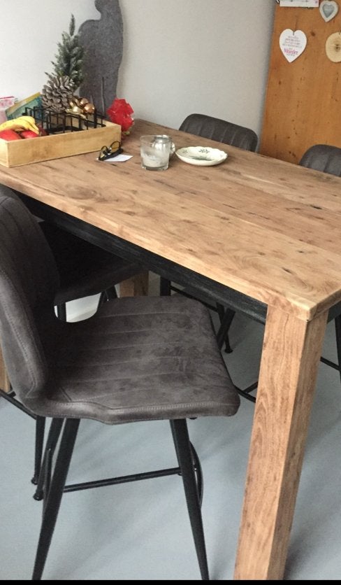 Eethoek /bartafel. Met vier eetkamer stoelen (krukken), Huis en Inrichting, Tafels | Eettafels, Ophalen, 100 tot 150 cm, Teakhout