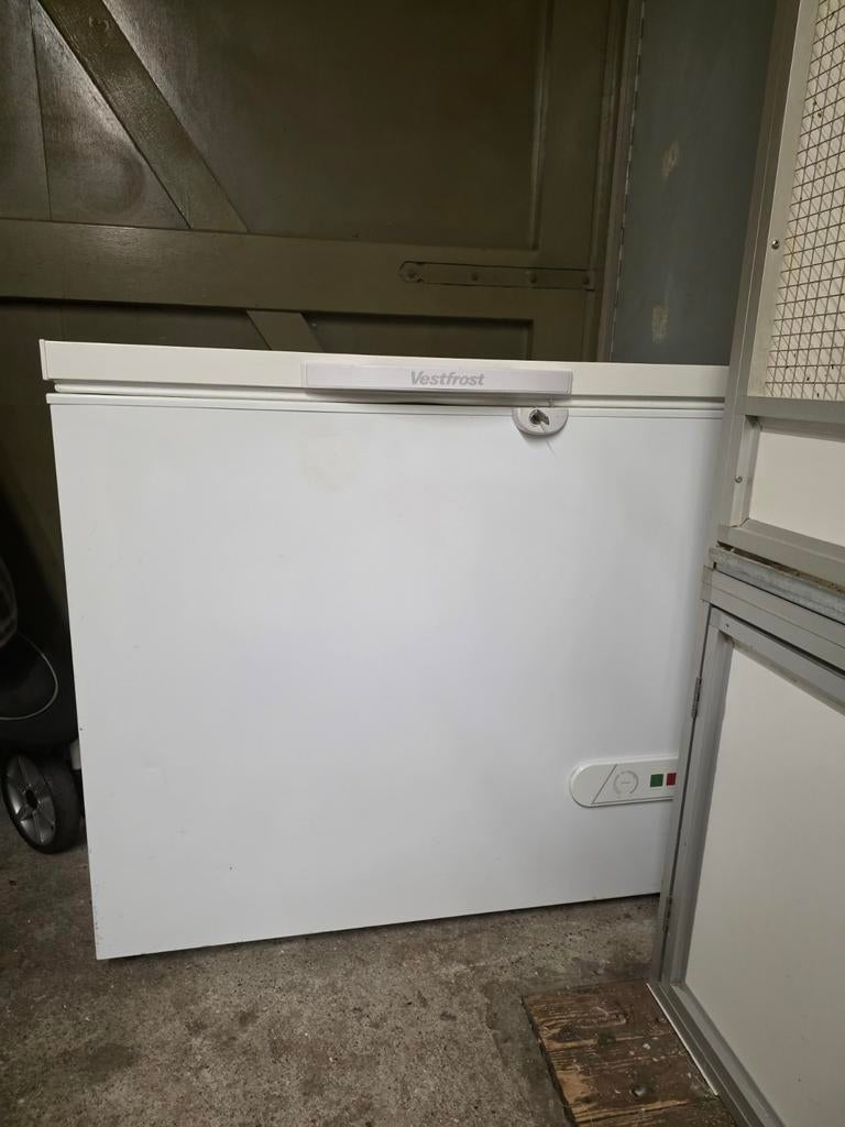 Diverse vriezers, Witgoed en Apparatuur, Vriezers en Diepvrieskisten, Vrieskist, Gebruikt, Minder dan 85 cm, Energieklasse A of zuiniger