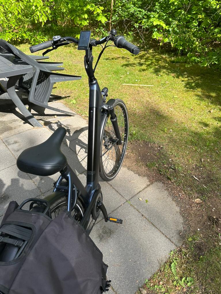 Qwic premium mn 7 plus blauw midden motor, Fietsen en Brommers, Elektrische fietsen, Ophalen, Qwic, Zo goed als nieuw, 47 tot 51 cm