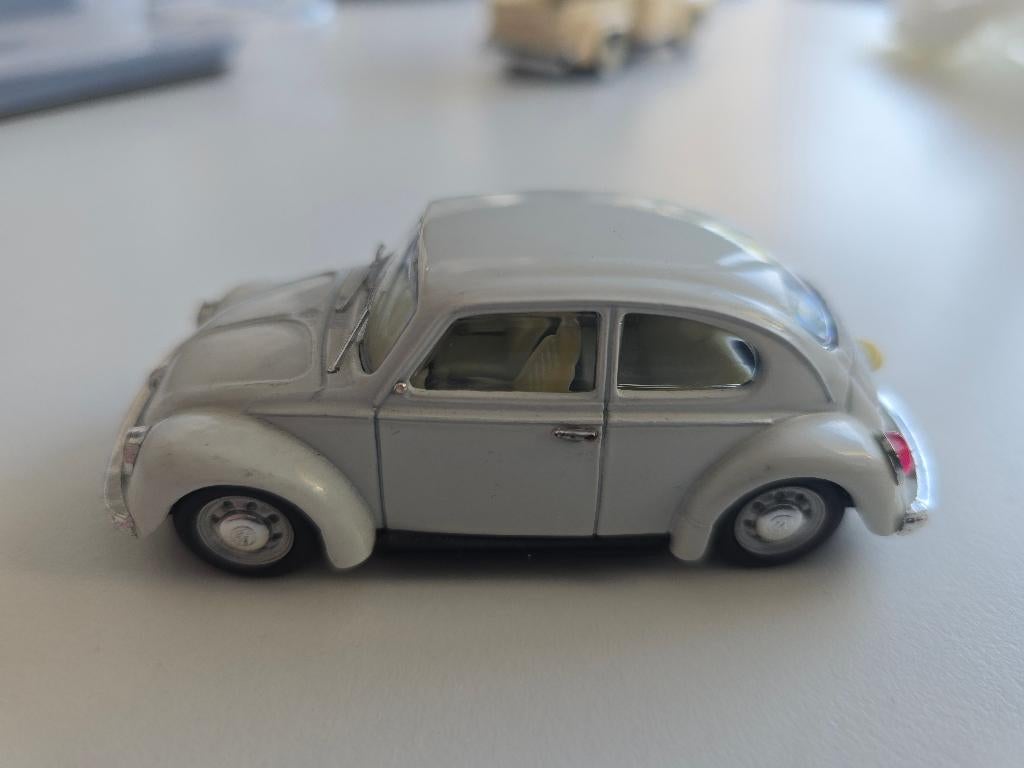 Volkswagen Beetle 1303 1/43, Ophalen of Verzenden, Gebruikt, Auto, Overige merken