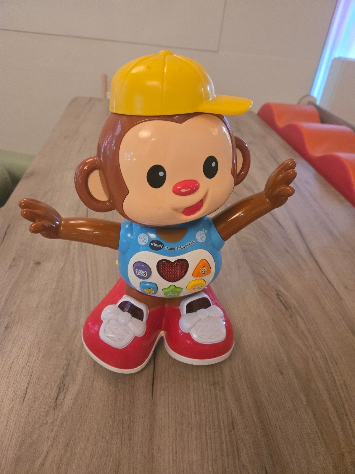 VTech Swing & Swirl Aapje - Interactief Speelgoed, Ophalen of Verzenden, Zo goed als nieuw, 6 maanden tot 2 jaar