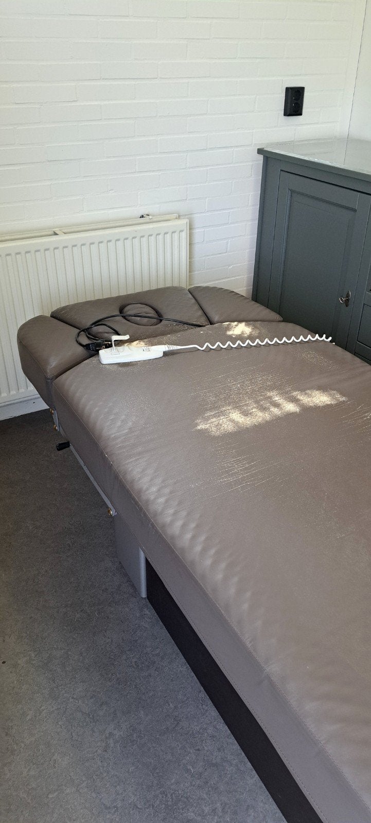 Gharieni massagetafel, Ophalen, Gebruikt, Massagetafel