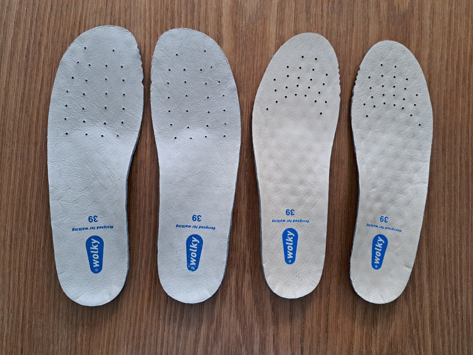 Nieuw 2 paar wolky mt. 39 inlegzolen,
Per paar €12,50, Kleding | Dames, Schoenen, Wolky, Beige, Nieuw, Ophalen of Verzenden