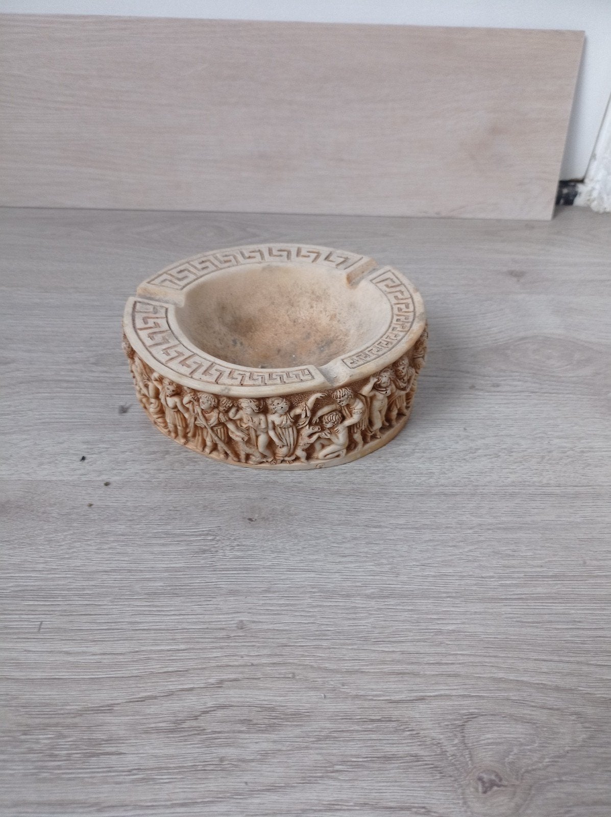 Vintage zeepsteen-asbak
Doorsnee 16 x 14 cm, Antiek en Kunst, Ophalen of Verzenden