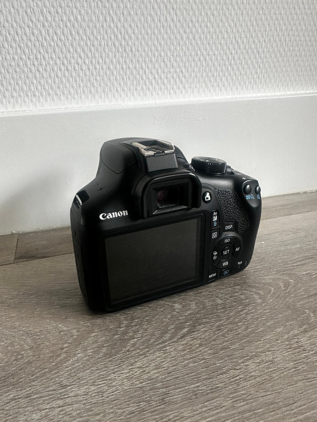 Foto 18 van Canon Eos 1300D/ lens EF-S 18-55 IS II