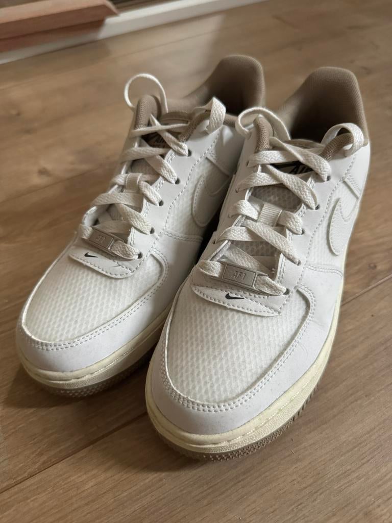 Nog nieuwe Nikes dames maat 37, Dieren en Toebehoren, Ophalen, Zo goed als nieuw