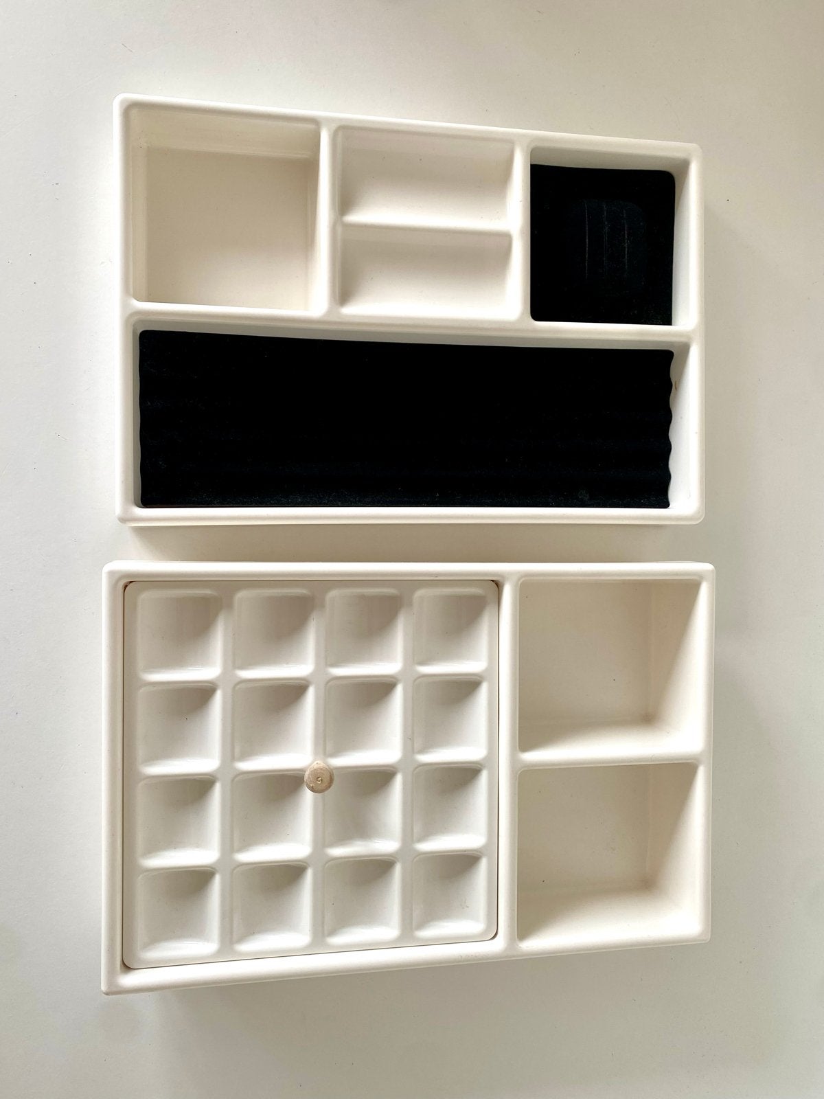 IKEA Komplement Sieradenlade -wit/Zwart, Sieraden, Tassen en Uiterlijk, Beautycases, Ophalen of Verzenden, Gebruikt, Beige, Hardcase