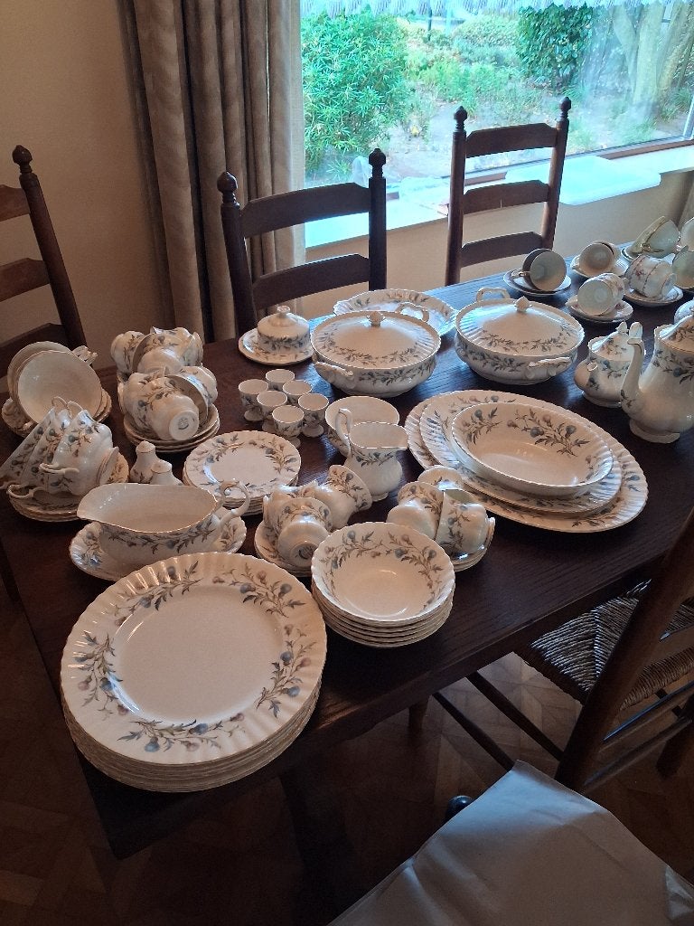 Royal Albert servies Brigadoon, Ophalen, Zo goed als nieuw, Porselein, Compleet servies