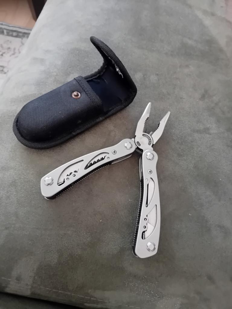 Multitool tang met diverse functies en etui, Ophalen of Verzenden, Zo goed als nieuw