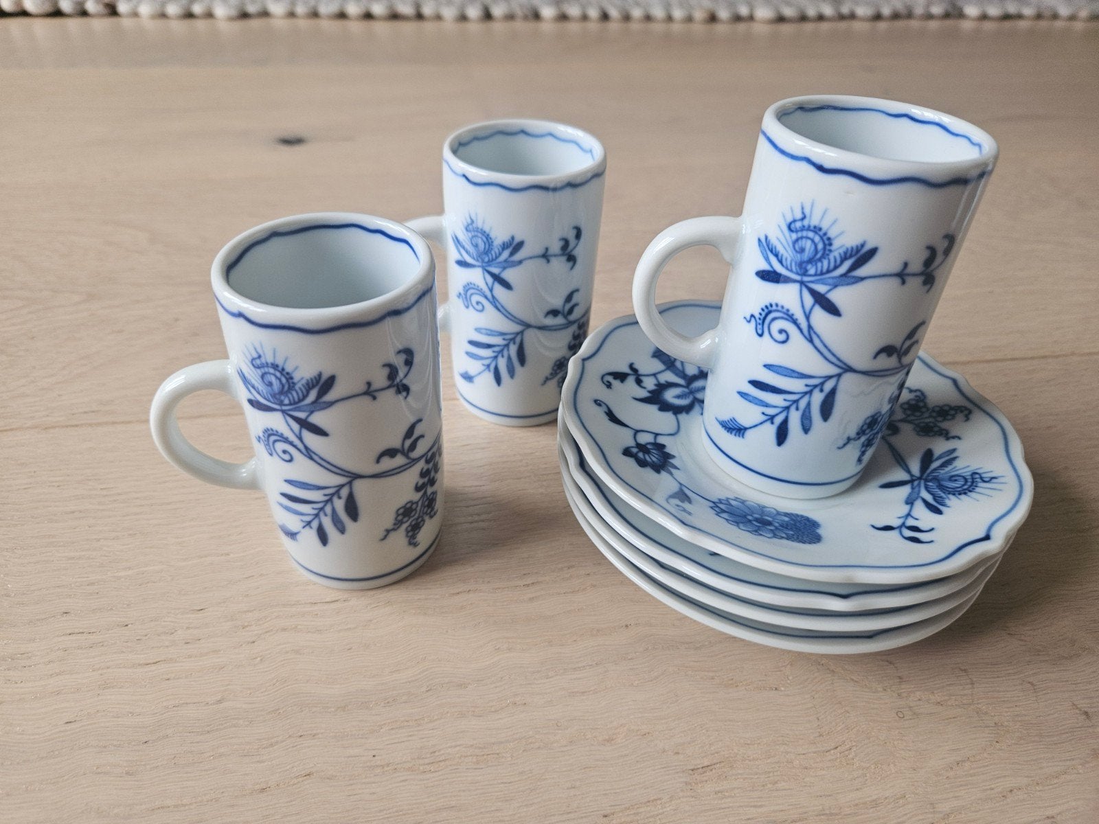 Blue Danube, Flute koffiekopjes met schotel, Antiek en Kunst, Antiek | Servies los, Ophalen of Verzenden