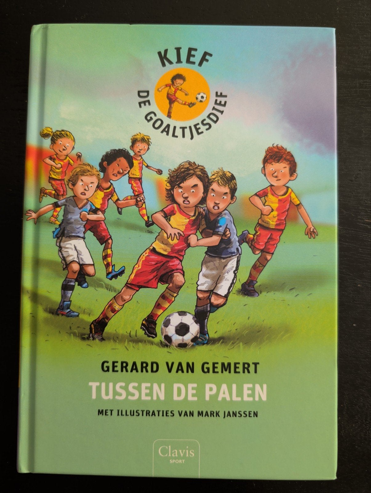 Kief de goaltjesdief: Tussen de palen - Gerard van Gemert, Boeken, Ophalen of Verzenden, Zo goed als nieuw, Gerard van Gemert