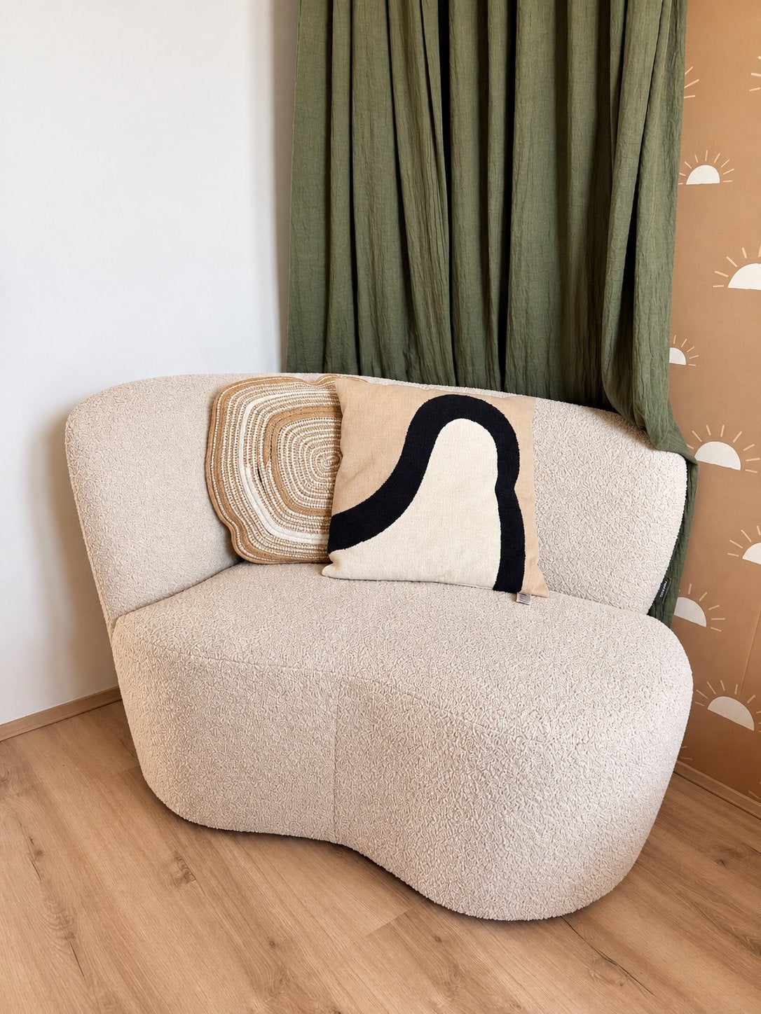 Woood Bouclé Fauteuil - Crème Wit, Huis en Inrichting, Ophalen, Eenpersoons, 75 tot 100 cm, Zo goed als nieuw