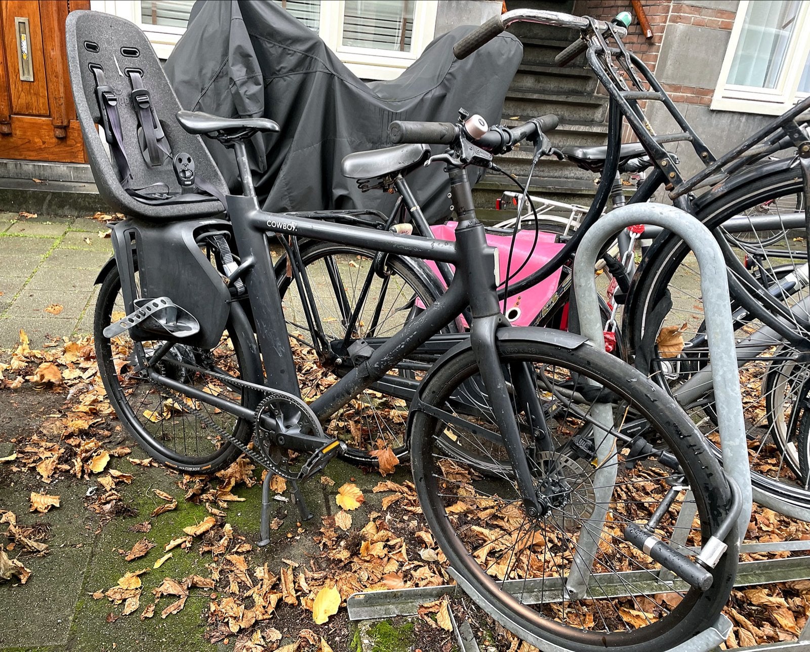 Cowboy 3 e-bike zwart, M, 2.029 km + Thule kinderzitje &slot, 55 tot 59 cm, Ophalen, Gebruikt, Cowboy