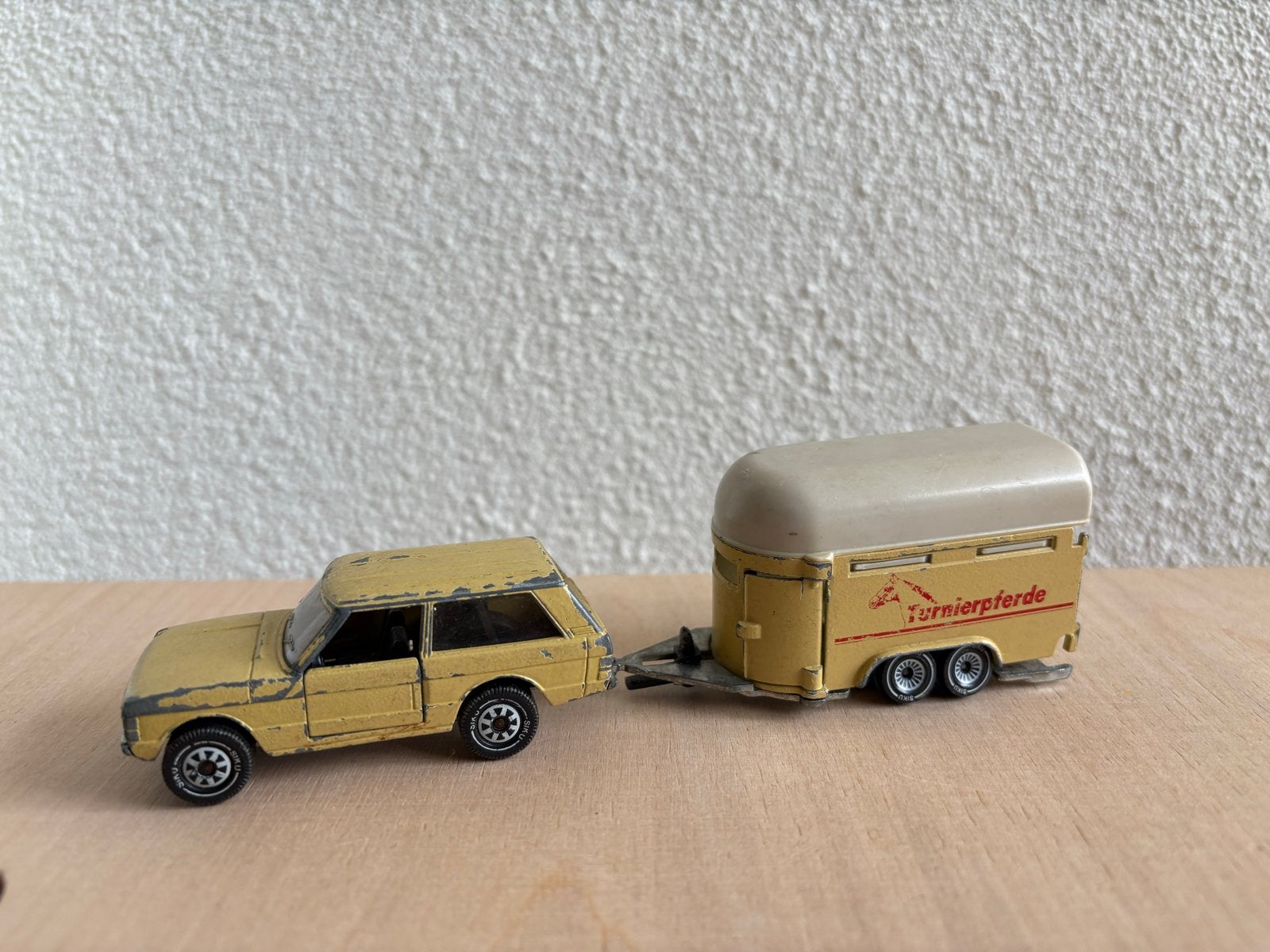 Siku miniatuur Range Rover met paardentrailer, Kinderen en Baby's, Speelgoed | Speelgoedvoertuigen, Gebruikt, Ophalen of Verzenden