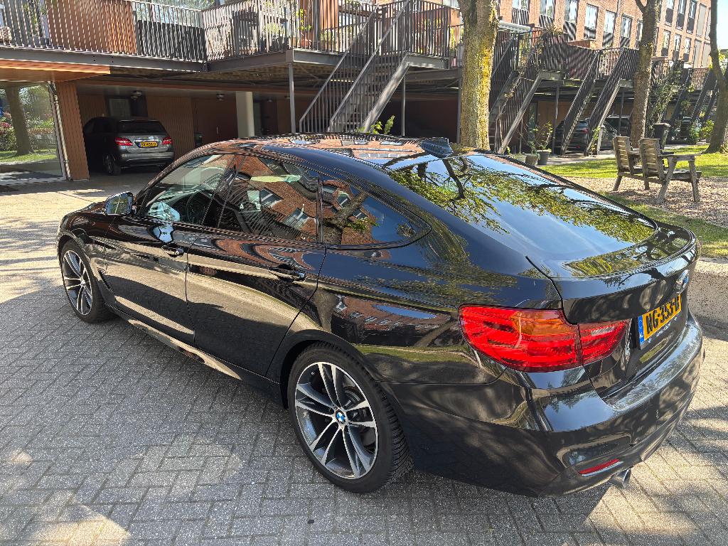 BMW 335i GT; x-drive M-sport aut HUD panodak volleder, Auto's, BMW, Automaat, 1800 kg, Beige, Zwart