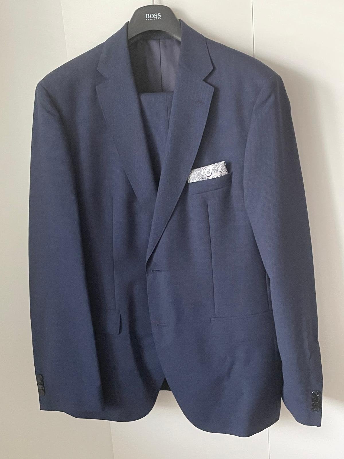 Hugo Boss Pak - Donkerblauw - Maat 54 (L), Kleding | Heren, Ophalen of Verzenden, Zo goed als nieuw, Maat 52/54 (L), Blauw