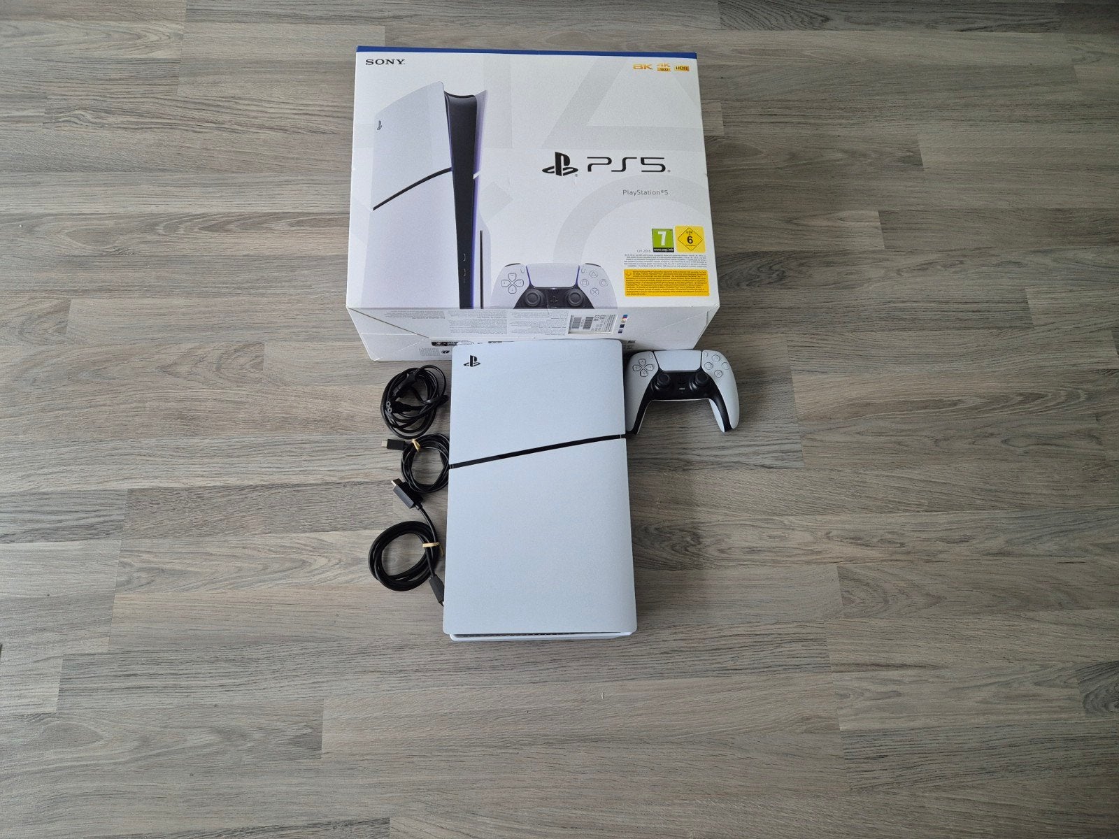 Zeernette Playstation 5 Slim Disc 1TB Lees Beschrijving Aub❗, Spelcomputers en Games, Sony Playstation 5 Netherlands, Playstation 5