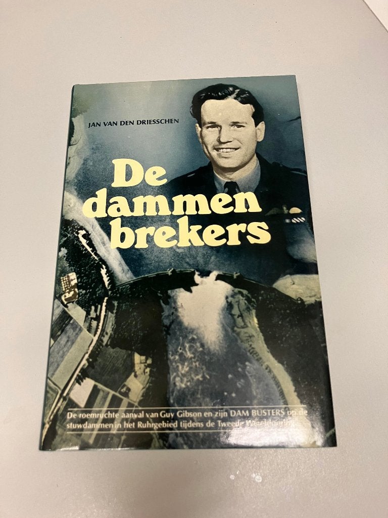 De dammenbrekers Van den Driesschen, Boeken, Ophalen of Verzenden, Tweede Wereldoorlog, Gelezen, Algemeen
