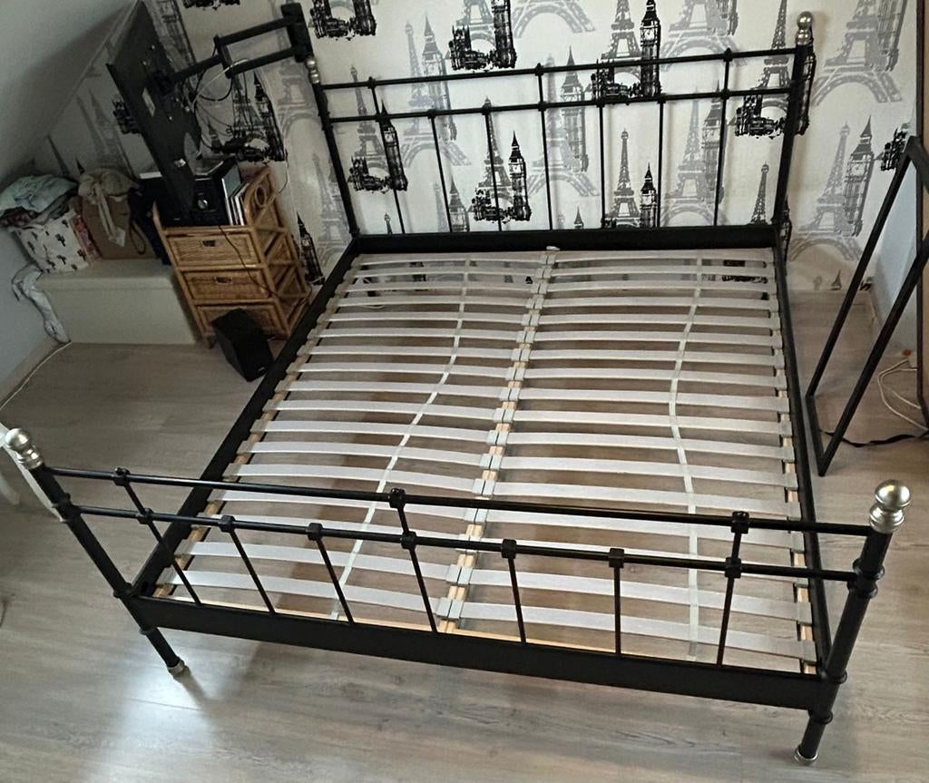 Zwart metalen Ikea bed 90x200 incl lattenbodem, Huis en Inrichting, Slaapkamer | Bedden, Ophalen, Zwart, Tweepersoons, 180 cm