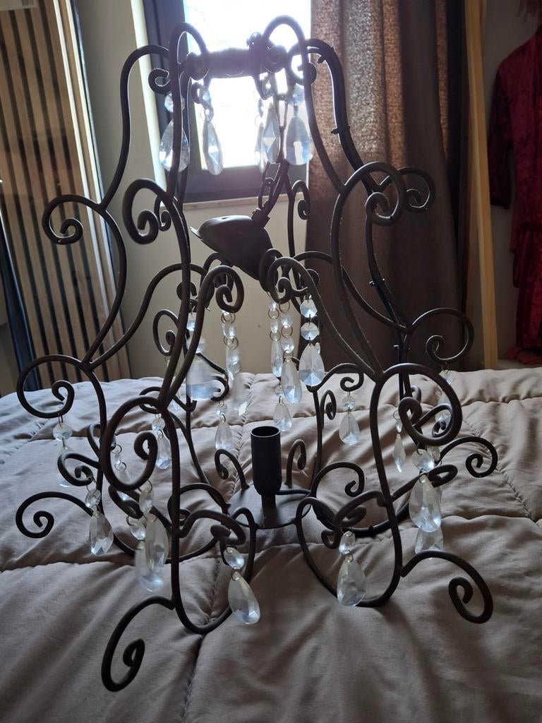 Decoratieve kroonluchter met kristallen hangers, Huis en Inrichting, Lampen | Kroonluchters, Ophalen, Gebruikt, Glas, Klassiek, Elegant, Decoratief