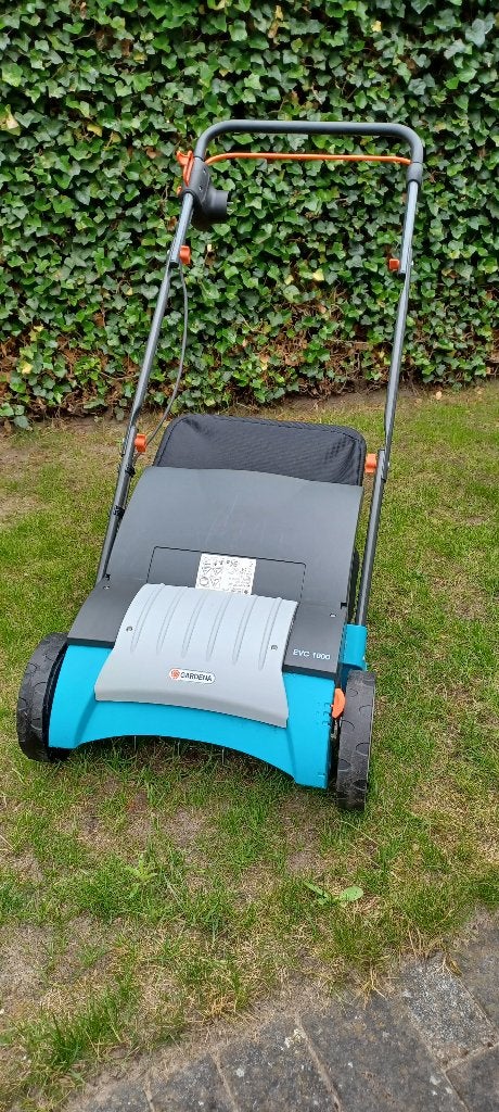 Verticuteer machine, Tuin en Terras, Ophalen, Zo goed als nieuw, Elektrisch, Gardena