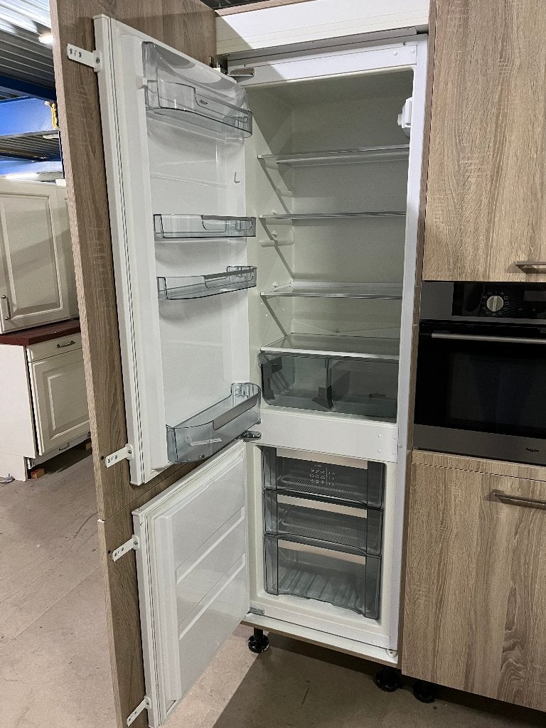 Keuken Compleet met APP 120Keukens op voorraad Nr. 2971, Ophalen, Zo goed als nieuw, U-keuken, Met kookeiland