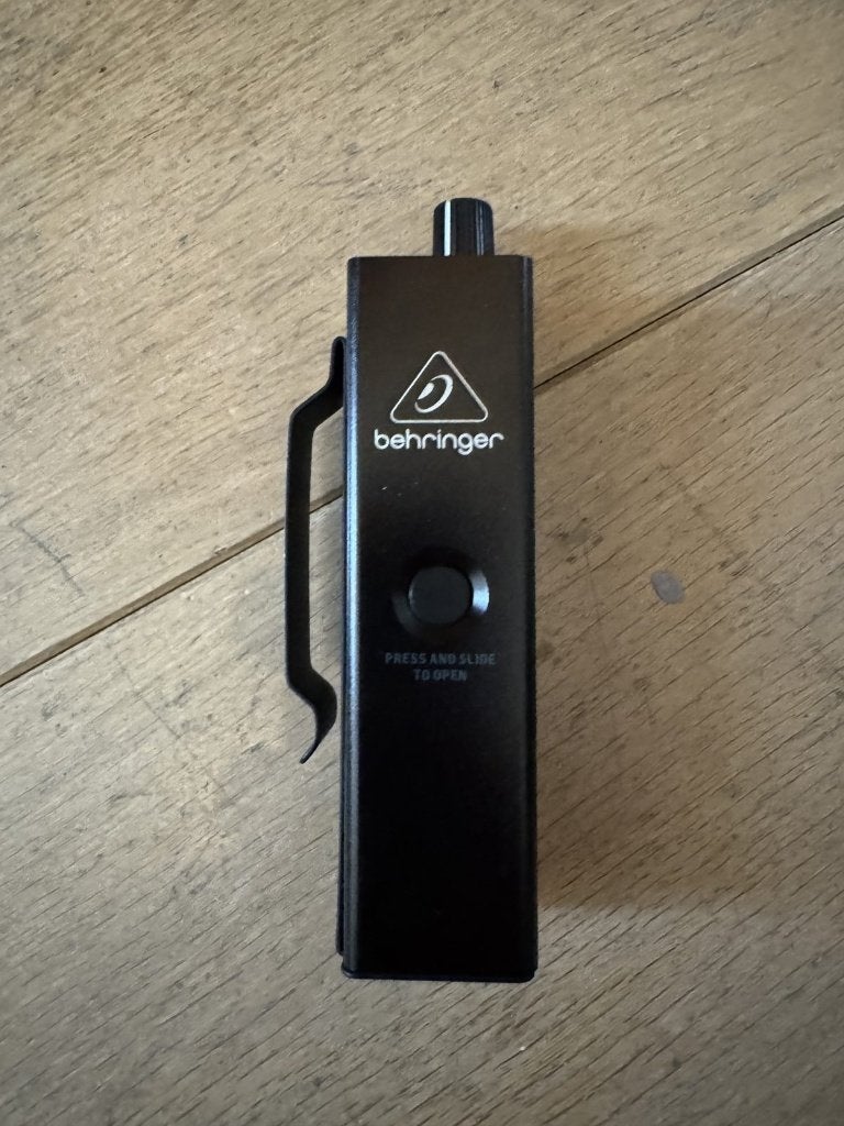 Behringer Powerplay P2 in-ear monitor versterker, Ophalen of Verzenden, Gebruikt, Minder dan 500 watt, Monitor(versterker)
