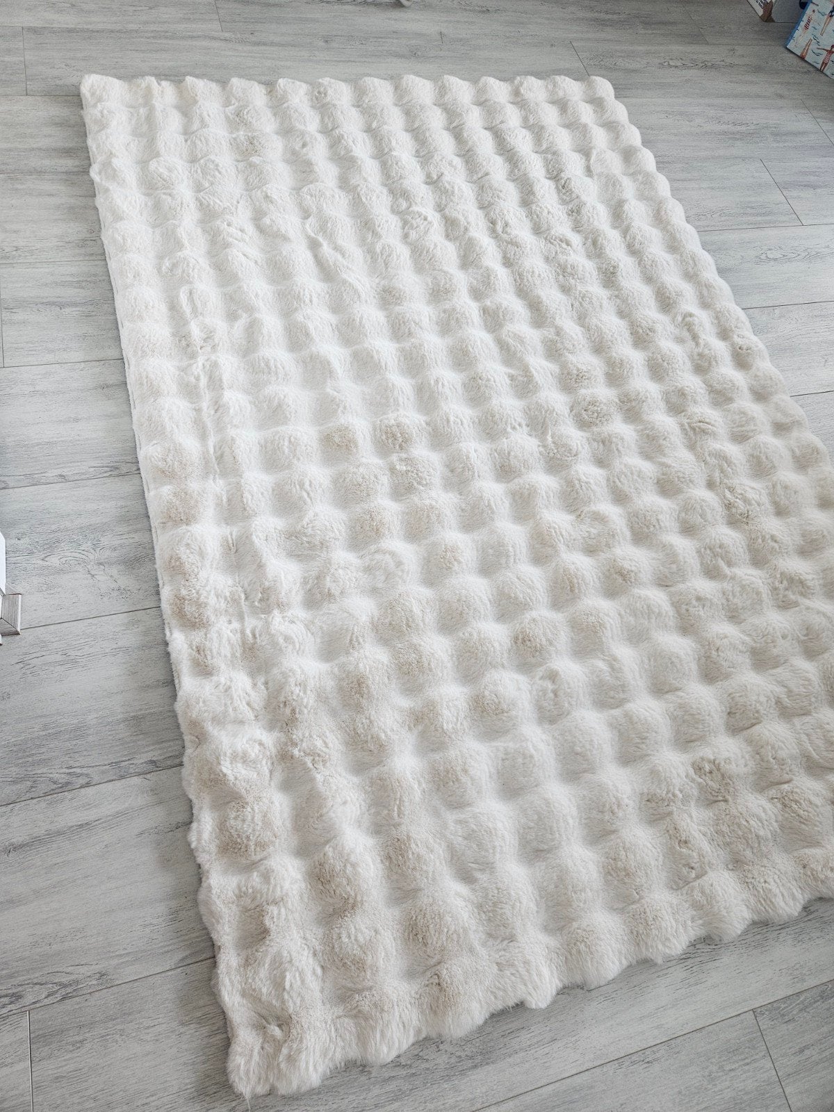 Zacht wit vloerkleed met bubbelstructuur, Ophalen, 100 tot 150 cm, Modern, Zacht, Comfortabel, Zo goed als nieuw