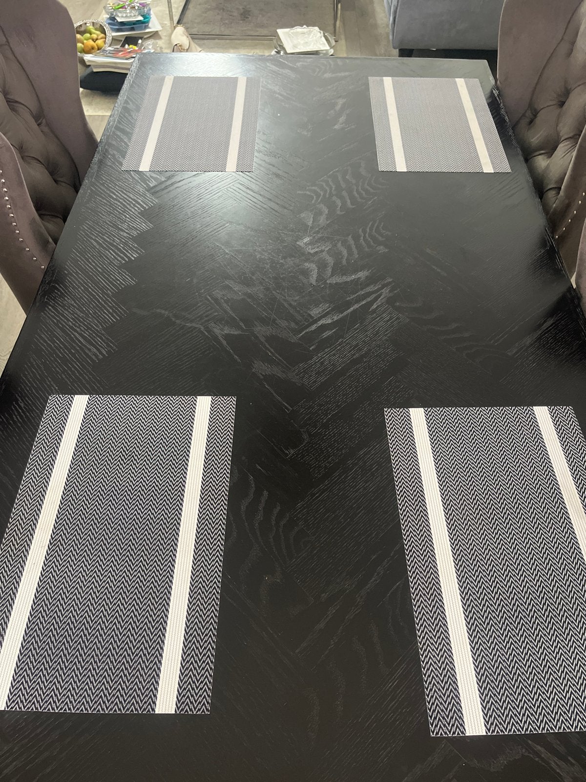 Elegante zwarte eettafel met 4 fluwelen stoelen, Huis en Inrichting, Ophalen, Gebruikt, 100 tot 150 cm, 50 tot 100 cm