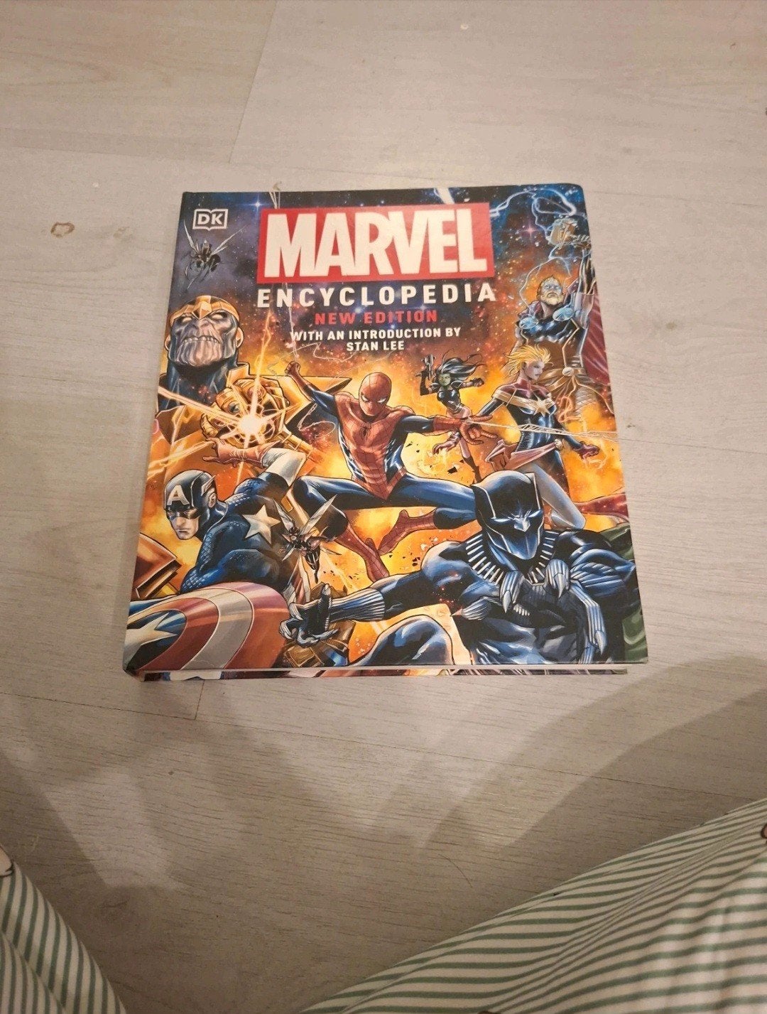 Marvel Encyclopedia: New Edition, Ophalen of Verzenden, Zo goed als nieuw, Stan Lee (introductie)