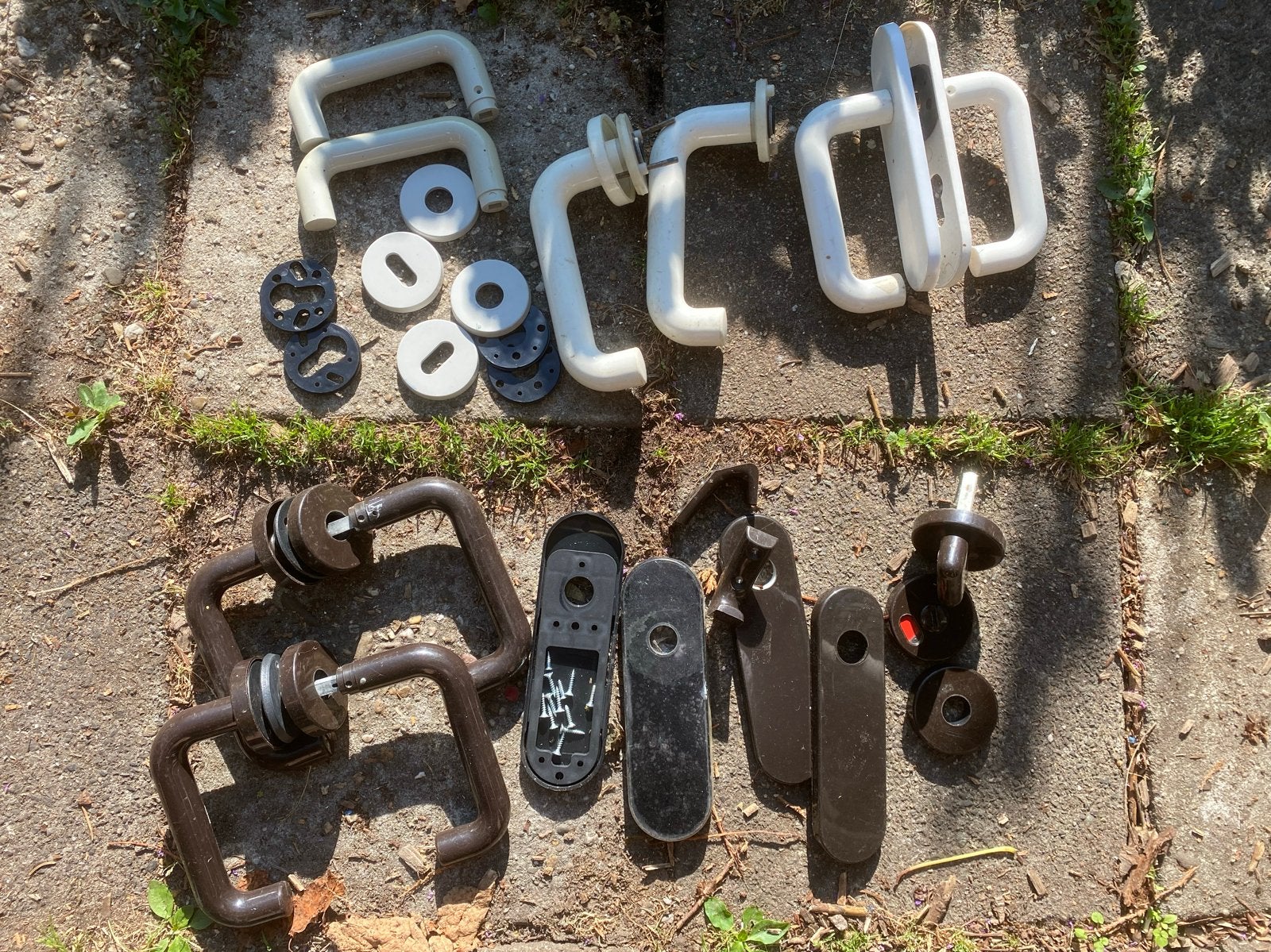 Plastic Deurgrepen - Bruin en Wit, Ophalen of Verzenden, Gebruikt, Overige materialen, Klink of Kruk