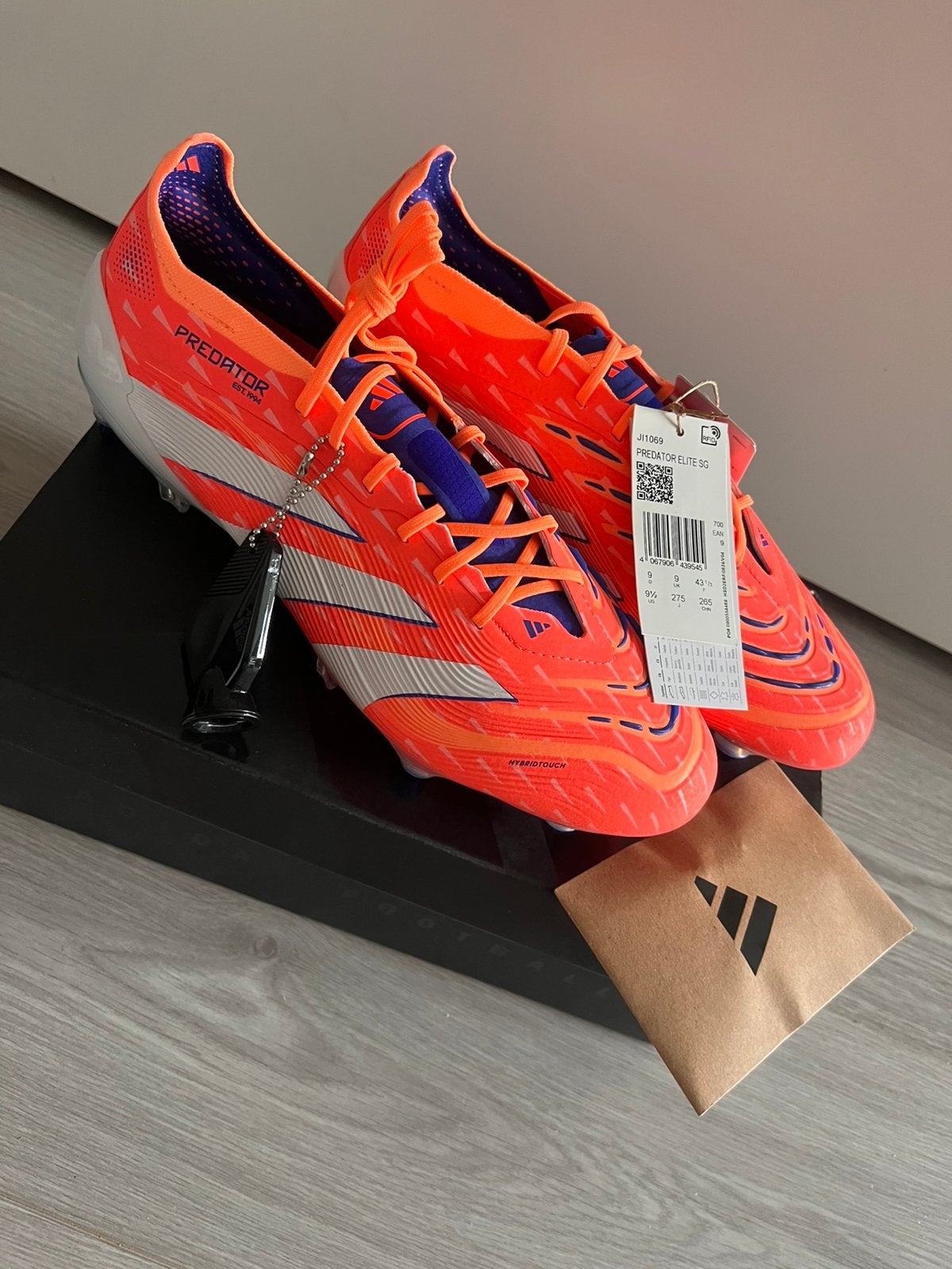 Voetbalschoenen Adidas Predator SG, Maat XS of kleiner, Schoenen, Nieuw, Ophalen of Verzenden
