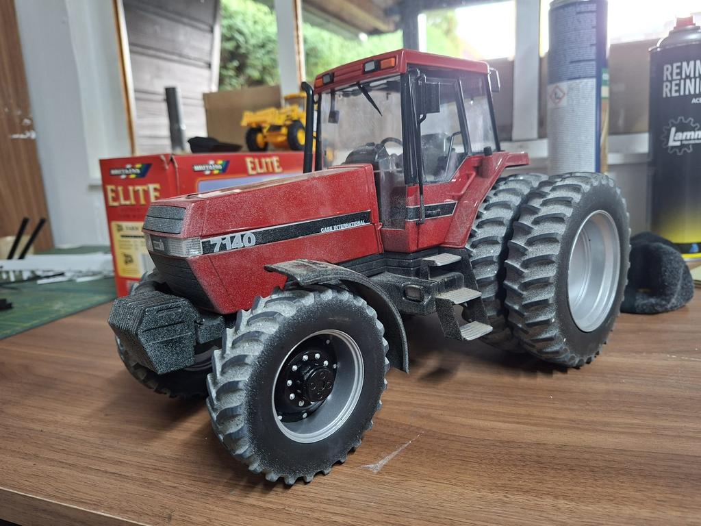 Case magnum 7140 ertl 1:16, Ophalen of Verzenden, Zo goed als nieuw